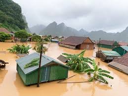 Toàn cảnh lũ lụt miền Trung: Đại hồng thủy trăm năm có một - Báo Công an  Nhân dân điện tử