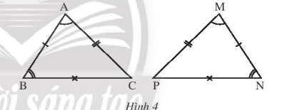 1. Hai tam giác bằng nhau HĐKP1: Dùng kéo cắt một tờ giấy thành hình tam giác ABC. Đặt tam giác ABC lên tờ giấy thứ hai. Vẽ và cắt theo các cạnh của tam giác ABC thành tam giác A'B'C'. Hãy so sánh các cạnh và các góc của hai tam giác ABC và A'B'C'.    Trả lời:  AB = A'B'; AC = A'C'; BC = B'C'  $\widehat{A} = \widehat{A'}$  $\widehat{B} = \widehat{B'}$  $\widehat{C} = \widehat{C'}$  Thực hành 1: Quan sát hình 4. Hai tam giác ABC và MNP có bằng nhau không? Hãy chỉ ra các cặp góc và các cặp cạnh tương ứng bằng