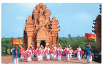 BÀI 17. MỘT SỐ NÉT VĂN HOÁ Ở VÙNG DUYÊN HẢI MIỀN TRUNG 