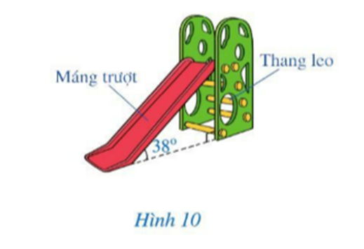 BÀI 1: TỔNG CÁC GÓC CỦA MỘT TAM GIÁC Khởi độngCâu hỏi: Tòa tháp Capital Gate (thuộc Các Tiểu vương quốc A-rập Thống nhất) nghiêng 18 độ so với phương thẳng đứng (góc nghiêng biểu diễn như Hình 1). Tính đến ngày 01/6/2020, tòa tháp này là tòa tháp nghiêng nhiều nhất trên thế giới. Làm thế nào để biết được độ nghiêng của tòa tháp so với phương nằm ngang?Trả lời rút gọn:Để biết được độ nghiêng của tòa tháp so với phương nằm ngang, ta sẽ xác định số đo góc tạo bởi tòa tháp và mặt đất.I. Hình hộp chữ nhật Bài 1: Cắt tam giác ABC thành ba mảnh (hình 2a) và ghép lại (hình 2b). Quan sát Hình 2b và dự đoán tổng 3 góc A, B, CTrả lời rút gọn:Dự đoán tổng 3 góc bằng 180 độ.Bài 2: Cho tam giác đều ABC. Tính số đo mỗi góc của tam giác đóTrả lời rút gọn:Do tam giác ABC đều nên ta có: Lại có:  (tổng ba góc của một tam giác)Vậy số đo mỗi góc của tam giác đều ABC đều bằng 600Bài 3: Cho tam giác ABC vuông tại A. Tổng hai góc B và C bằng bao nhiêu độ?Trả lời rút gọn: (tổng ba góc của một tam giác)  Tổng hai góc B và C bằng 900Bài 4: Trong bài toán nêu ở phần mở đầu, hãy tính độ nghiêng của tòa tháp Capital Gate so với phương nằm ngang.Trả lời rút gọn:Ta có   Độ nghiêng của tòa tháp Capital Gate so với phương nằm ngang là 720.II. Bài tập