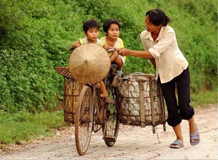 BÀI 6 - ĐỌC KẾT NỐI CHỦ ĐIỂM - CON GÁI CỦA MẸ